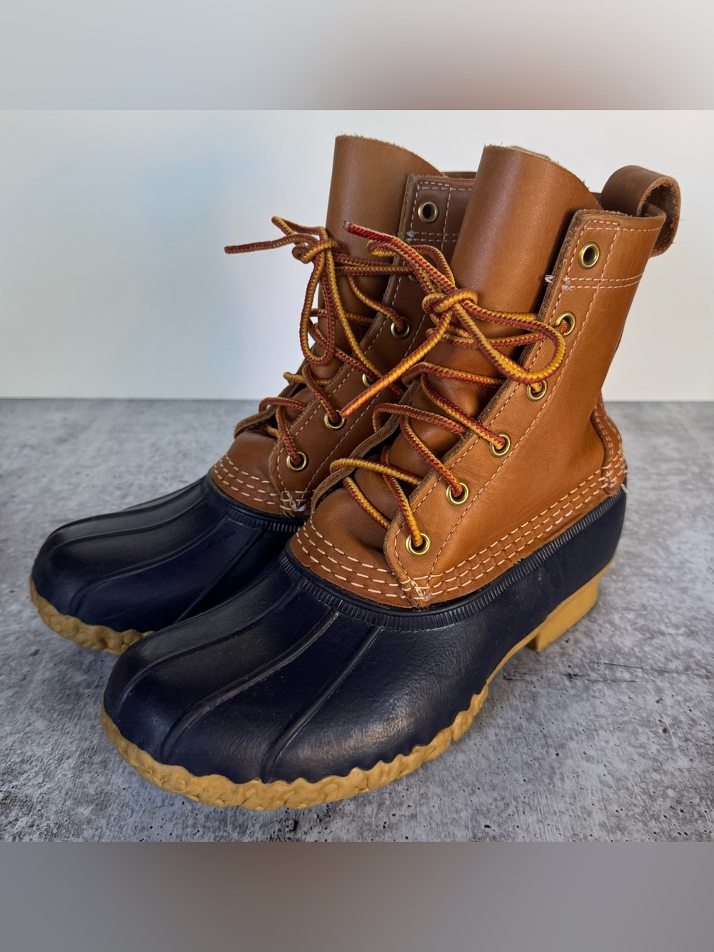 LL Bean Duck Boots Women's Size 8 Tan Blue Leather Chain Soles Maine USA 8”